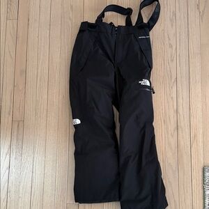 The North Face Black snowboard pants-never worn
